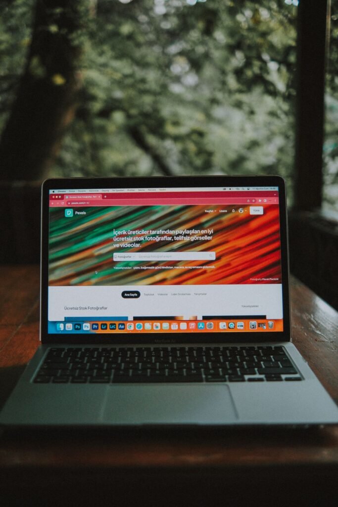 A web browser cache speeding up page loading