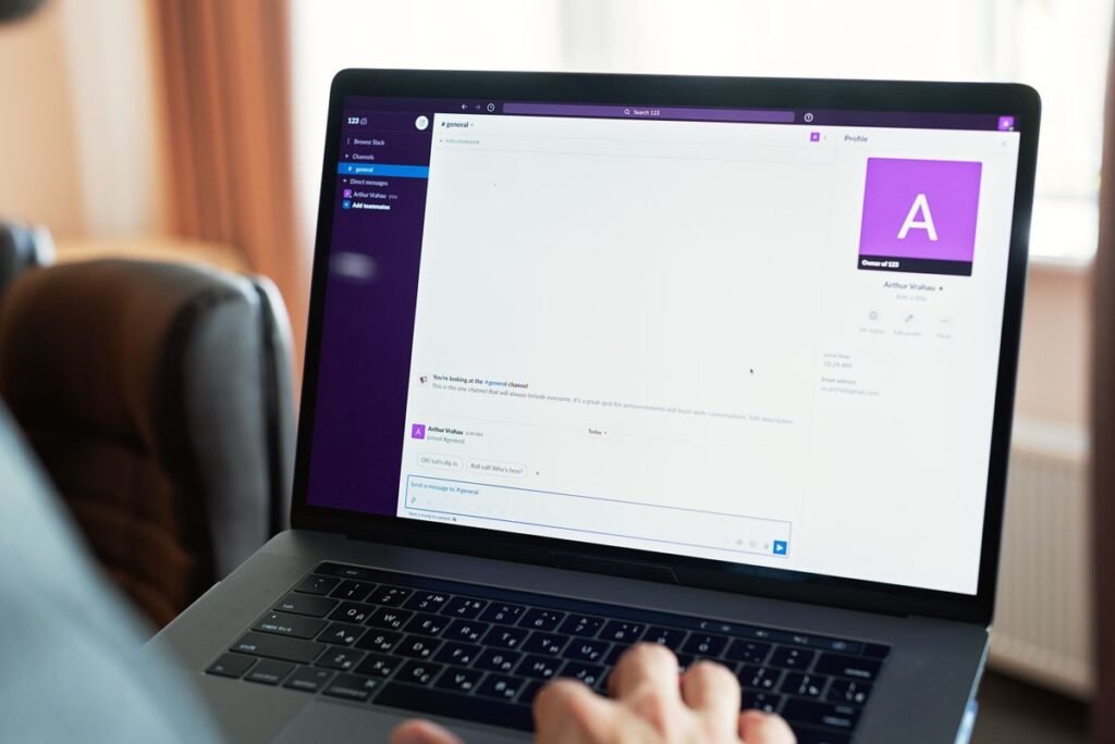 Use Microsoft Teams for a video meeting on a laptop